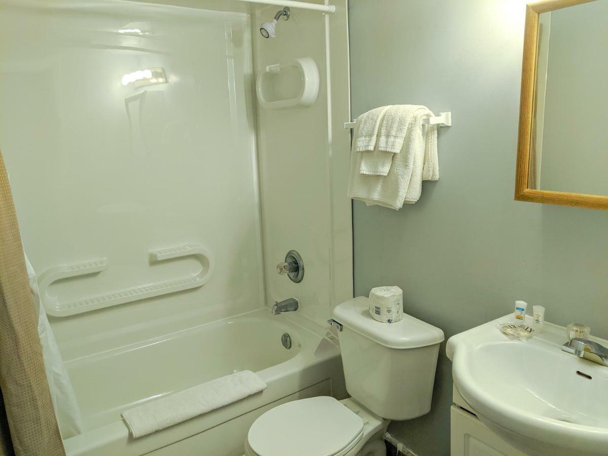 Skyline Motel Fredericton Kültér fotó