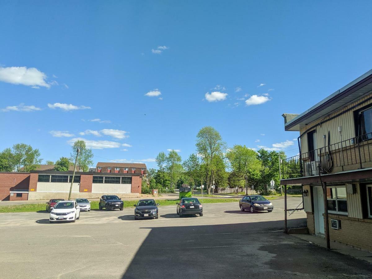 Skyline Motel Fredericton Kültér fotó